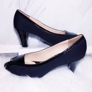 #110 $149 Naturalizer Kacinda Pumps black heel 10